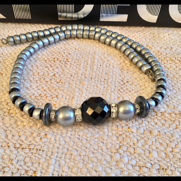 Jewelry - Vintage beautiful necklace